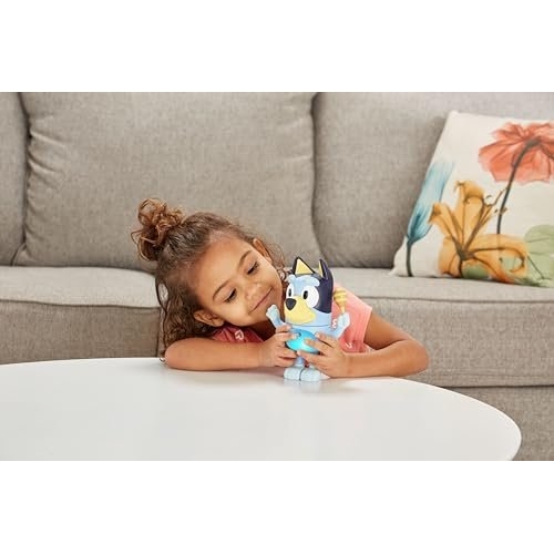 VTech Shake It Bluey, Official Character, Interactive Toddler Toy with Music, Sounds and Phrases from the TV show, Educational Learning Gift for Kids 3, 4, 5 + Years, English Version - Image 4