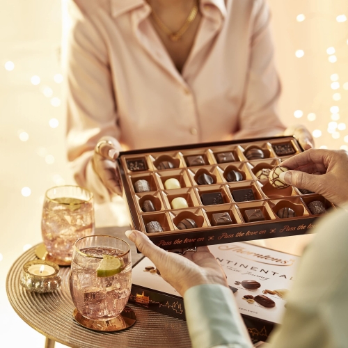 Thorntons Continental Dark Chocolate Gift, Perfect for Sharing, Gifts for Women and Men, Unique Flavours Milk, White, Dark Chocolate, 264g - Image 6